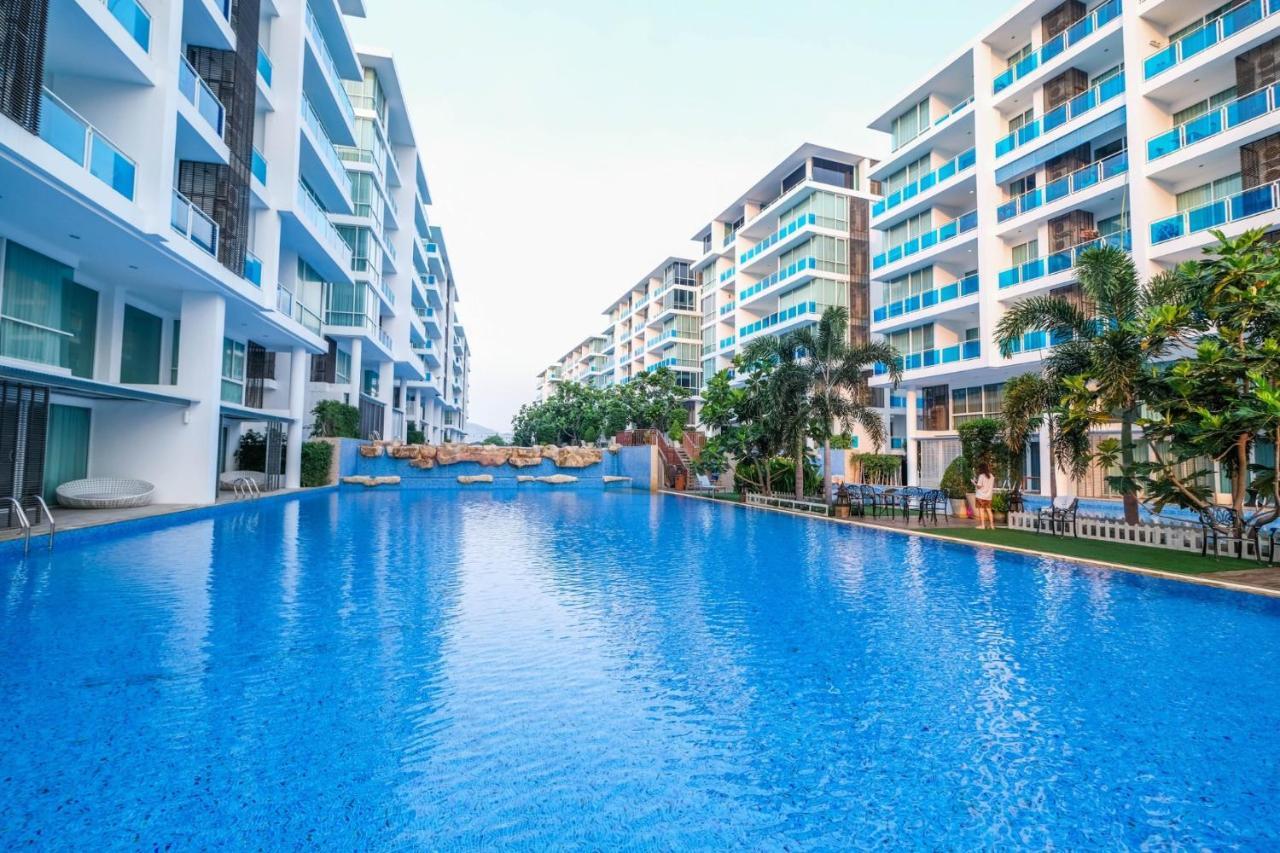 F304 My Resort HHQ Esterno foto